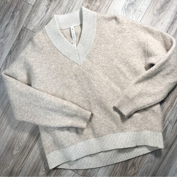 Lululemon Athletica Alpaca Wool-blend V-neck Sweater - Picture 3 of 7